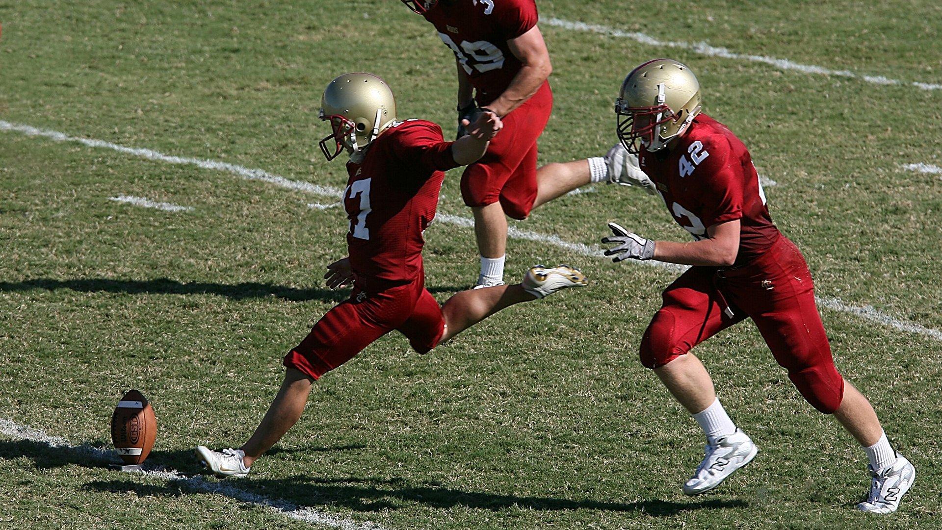 官方认可争议中的闪光点，富勒姆小将乔希·金凭无效进球当选队内月度最佳